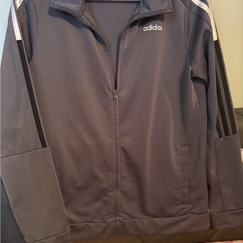 NWOT Adidas Women’s XL Gray Windbreaker Jacket 2/20$🩷